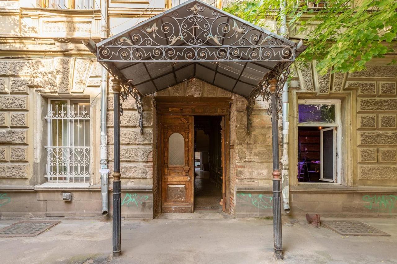 Old Piano Apartment Tbilisi Exterior photo
